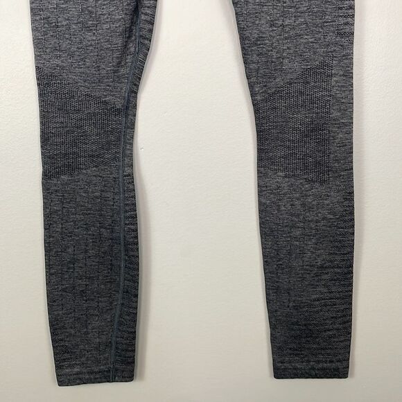 Athleta Seamless Training Compression Tights. Dark Grey. Size Medium. - Picture 9 of 11